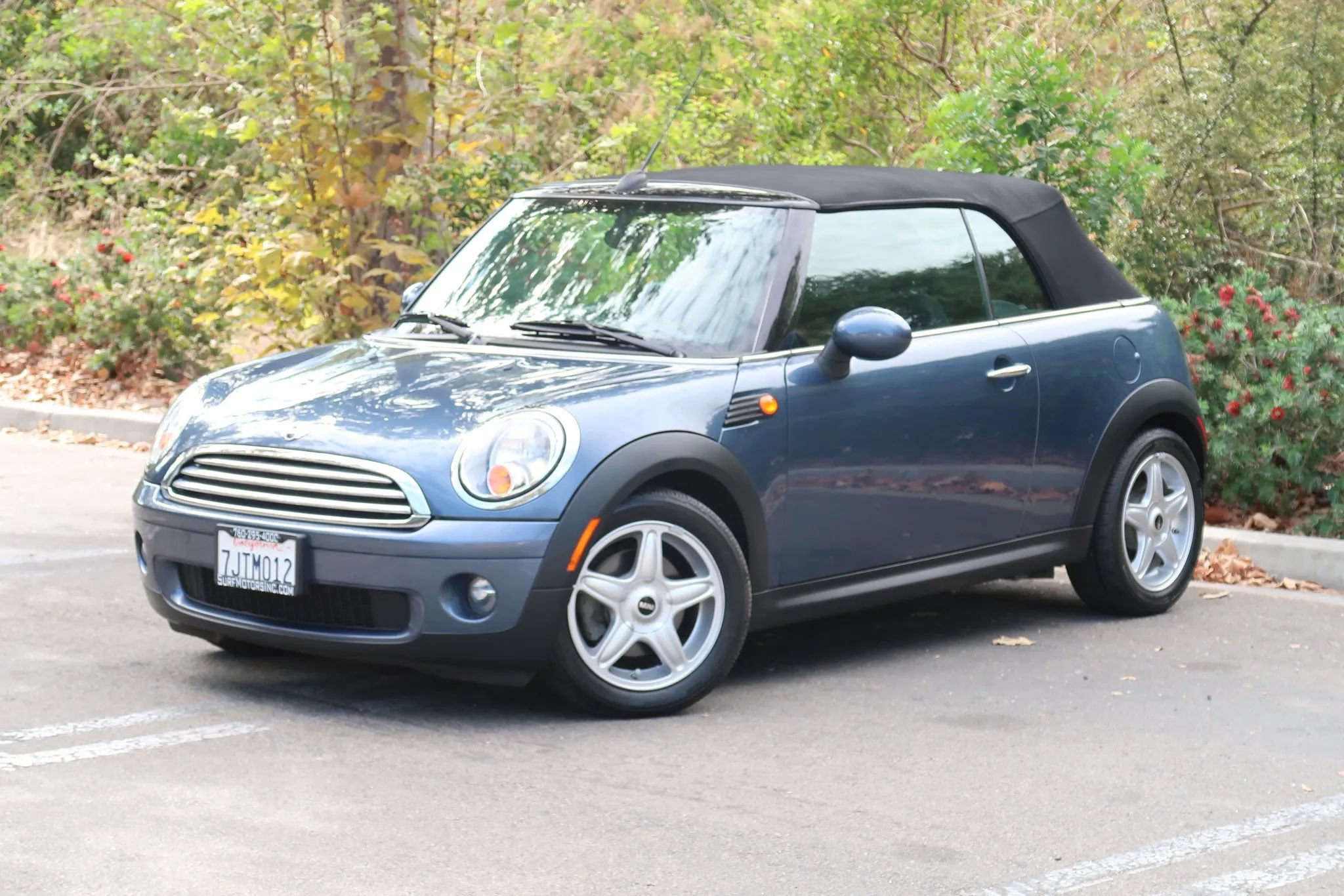 Used 2009 MINI Cooper Convertible FWD image 4