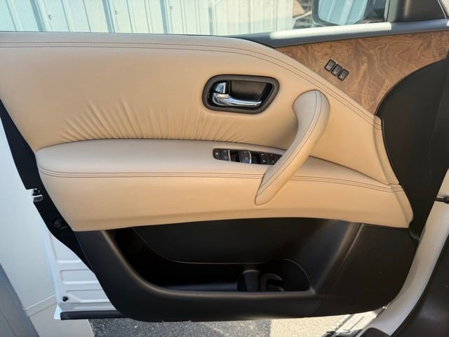 Used 2022 Nissan Armada SL w/ Captain's Chairs Package AWD/4WD image 10