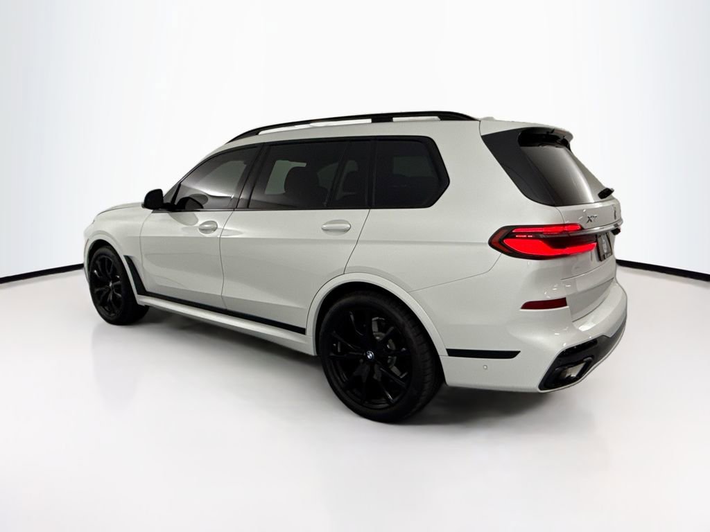 Used 2026 BMW X7 xDrive40i w/ M Sport Package image 7