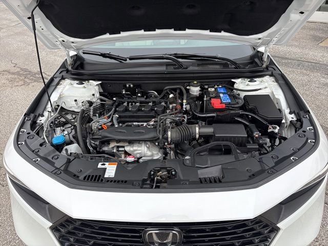 Used 2025 Honda Accord SE image 9