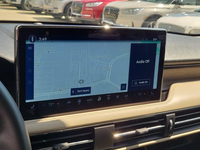 Certified 2025 Lincoln Corsair Grand Touring w/ Jet Appearance Package AWD/4WD image 11