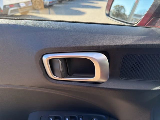 Used 2026 Hyundai Venue SE image 15