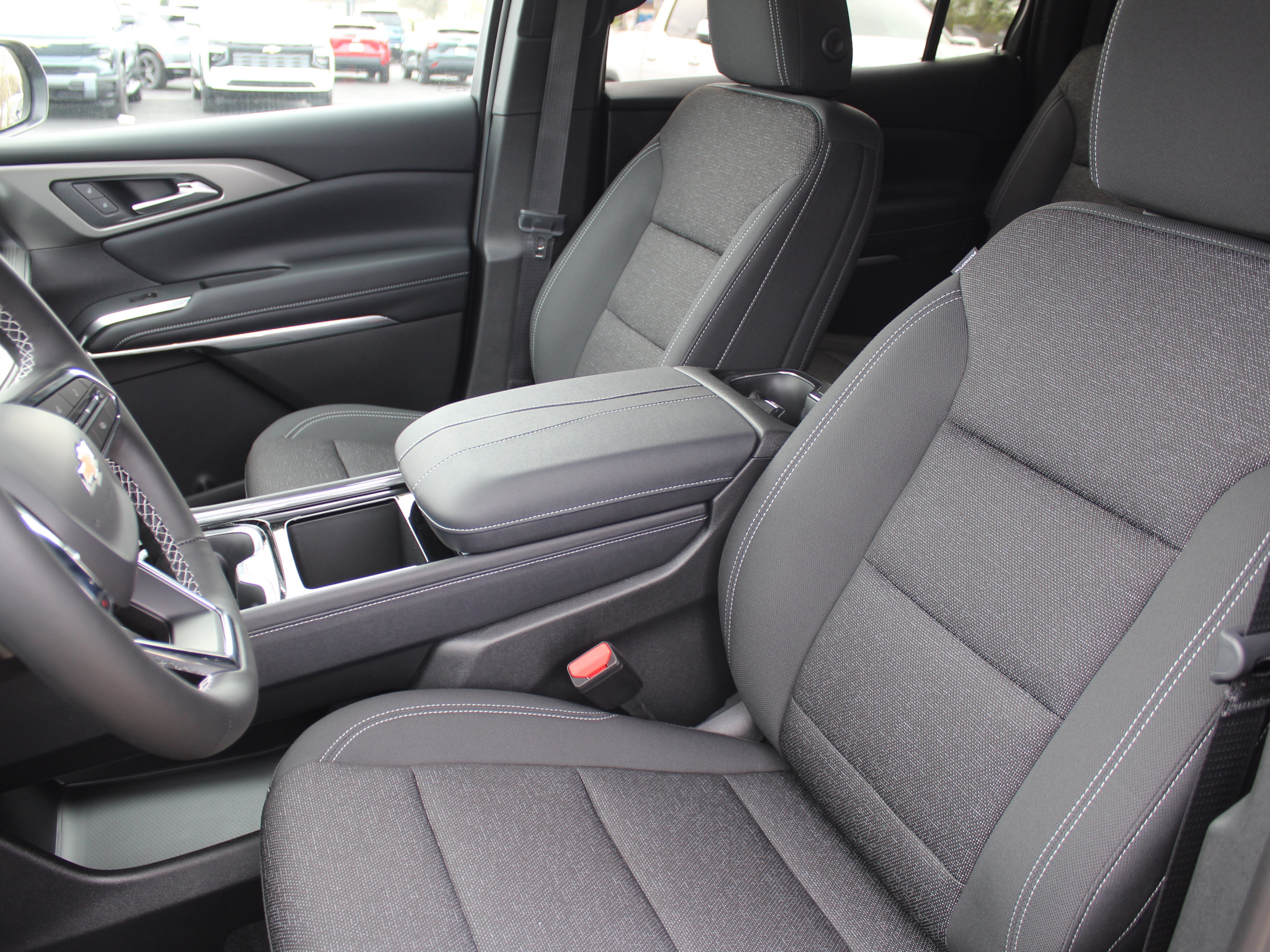 New 2026 Chevrolet Traverse LT FWD image 9