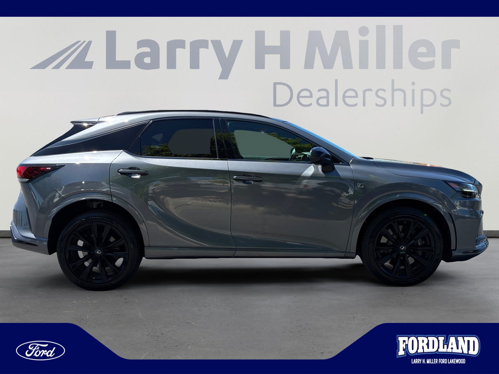 Used 2023 Lexus RX 500h F Sport w/ Accessory Package (Z1) AWD/4WD image 6