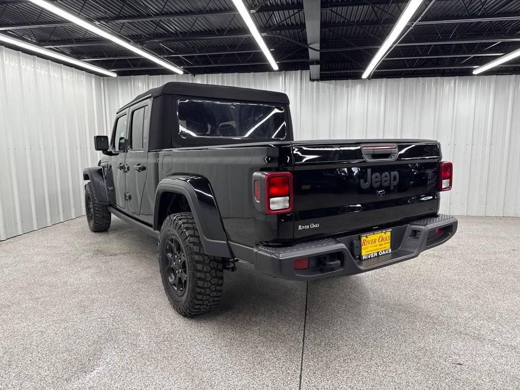 Used 2023 Jeep Gladiator Sport AWD/4WD image 4