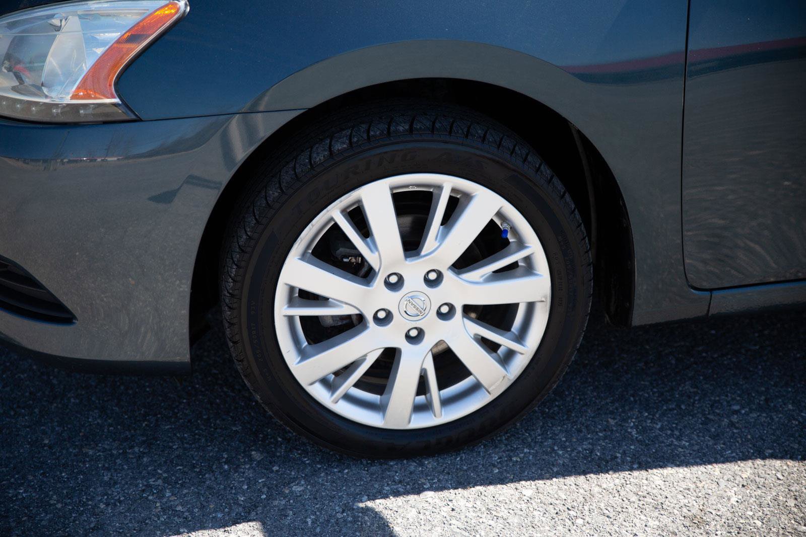 Used 2014 Nissan Sentra SL w/ Premium Package image 9