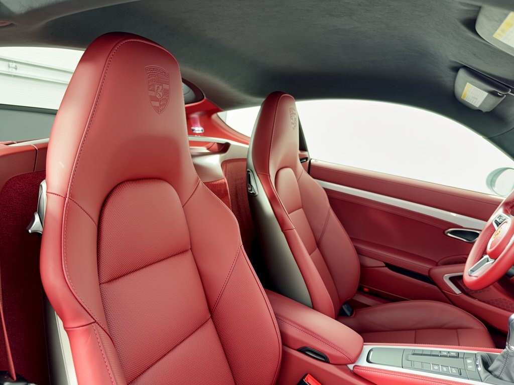 Certified 2025 Porsche 718 Cayman S RWD image 29
