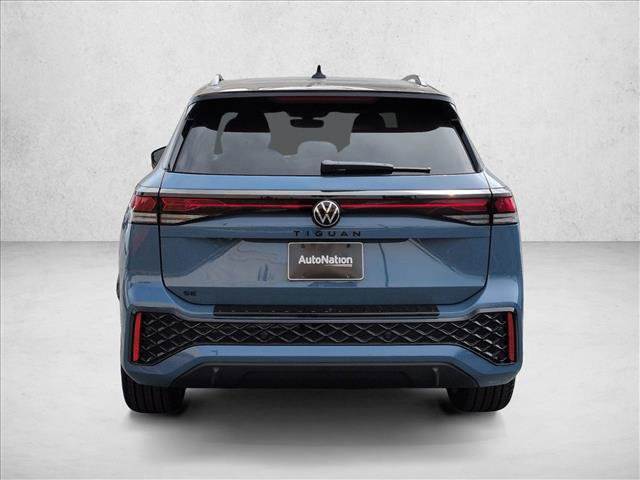 New 2026 Volkswagen Tiguan SE R-Line FWD image 8