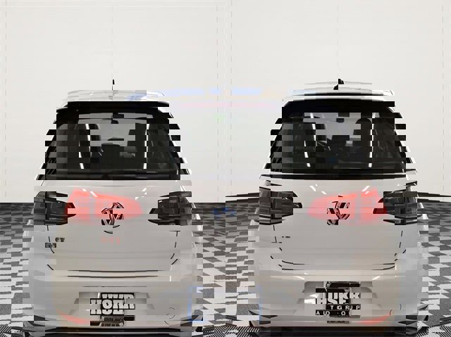 Used 2015 Volkswagen Golf 4-Door image 7