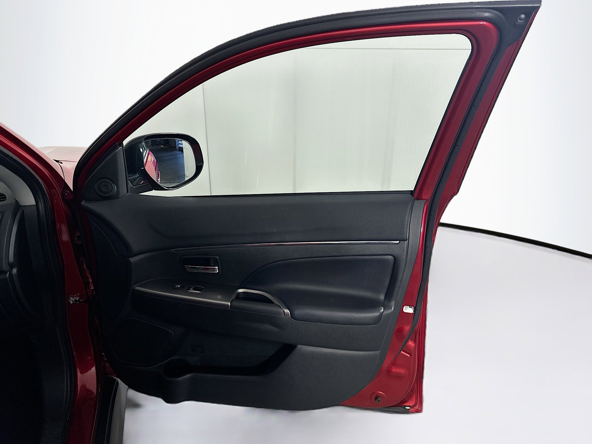 Used 2025 Mitsubishi Outlander Sport AWD image 30