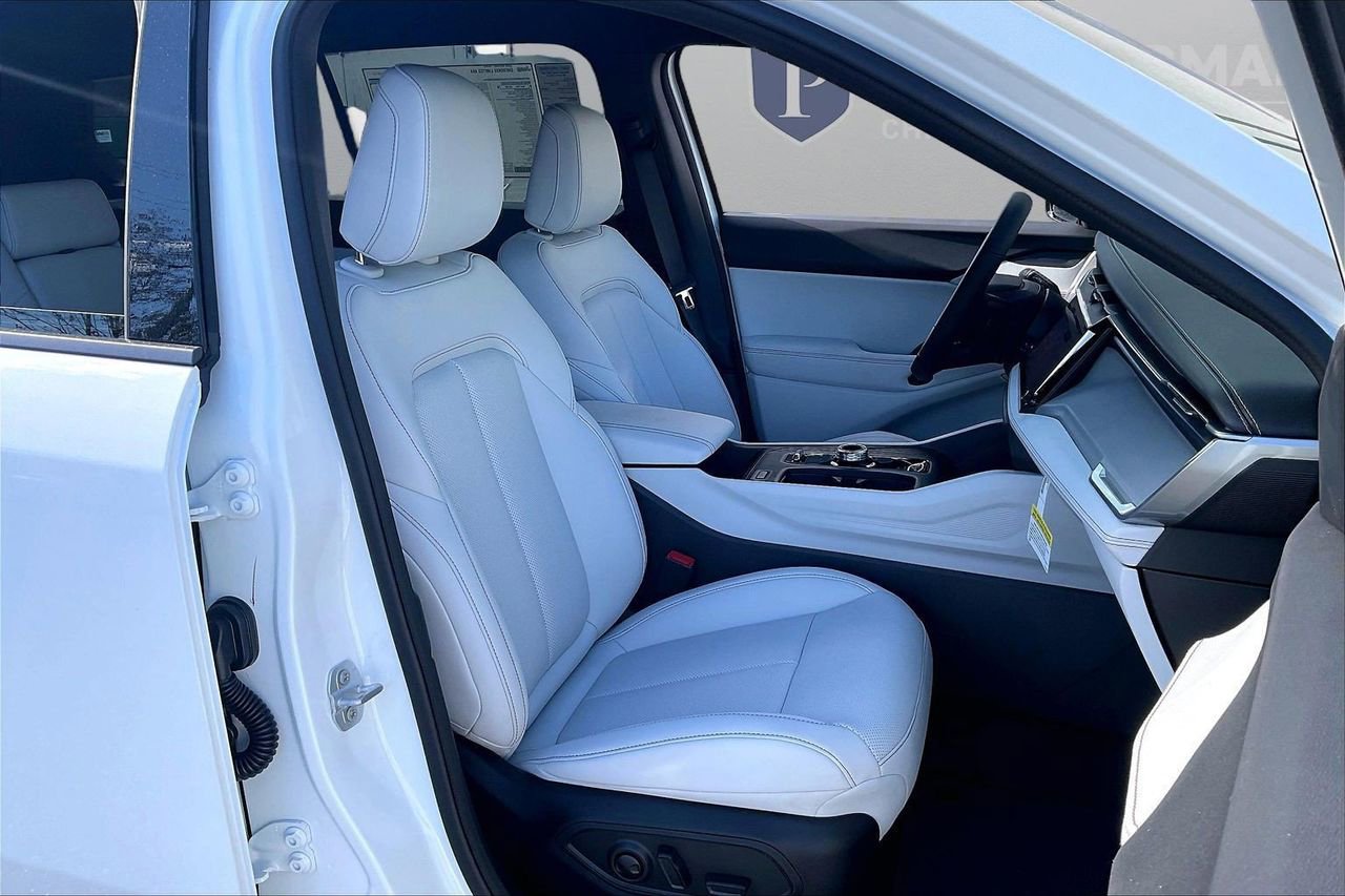 New 2026 Jeep Cherokee Limited image 22