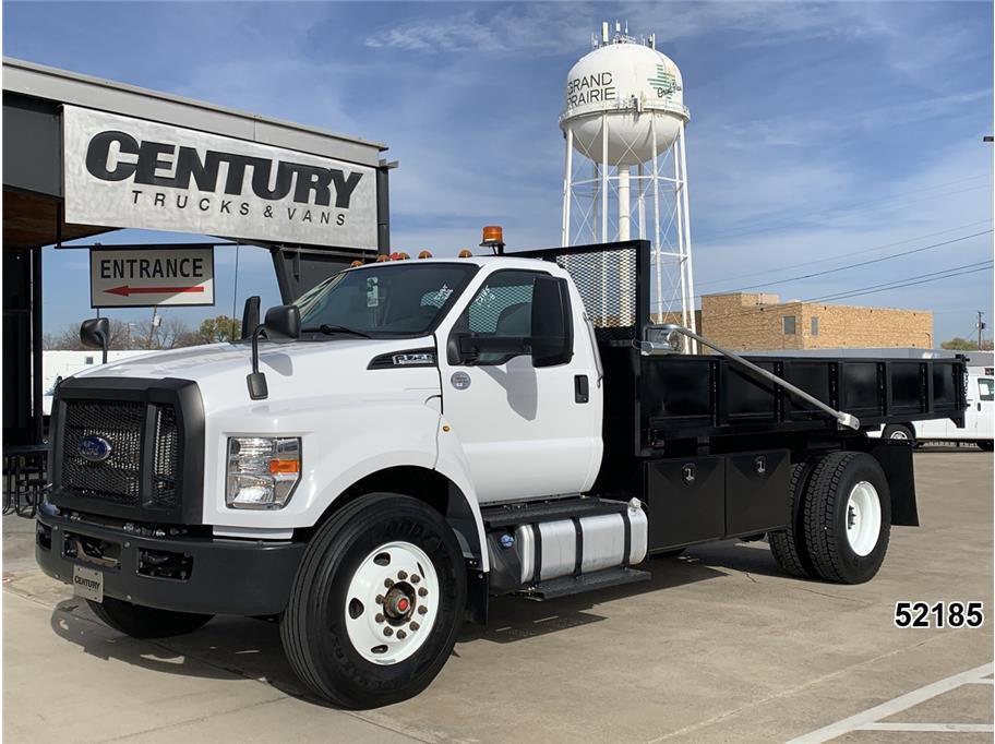 Used 2022 Ford F750 2WD Regular Cab Super Duty image 3