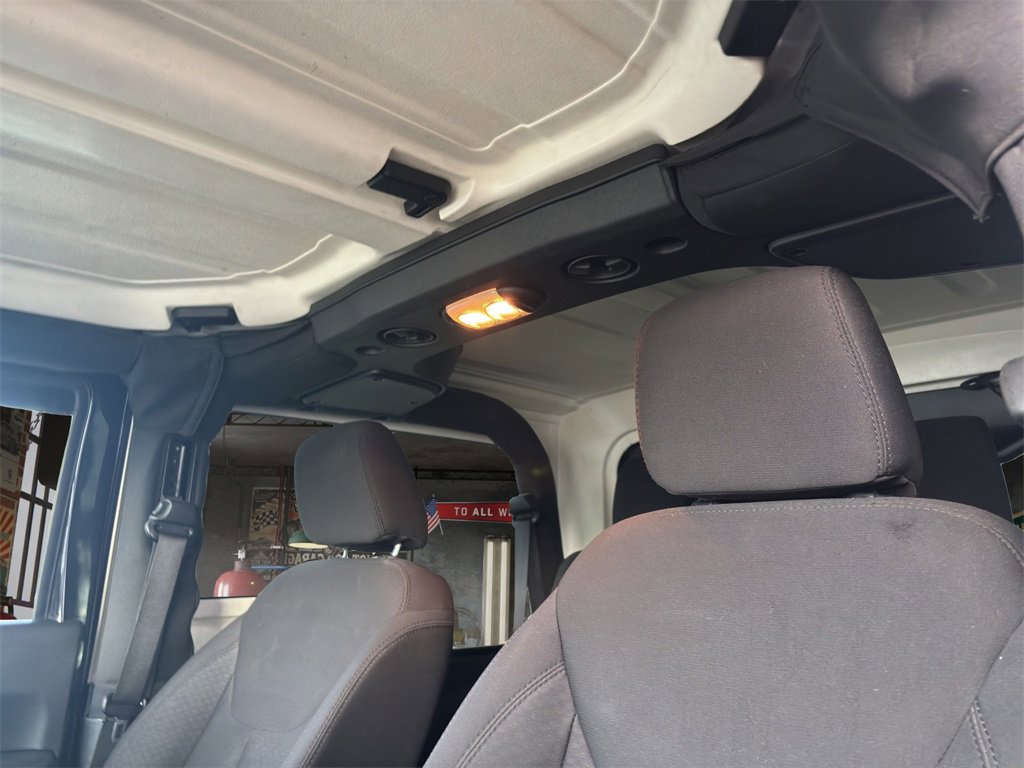 Used 2015 Jeep Wrangler Sport image 16