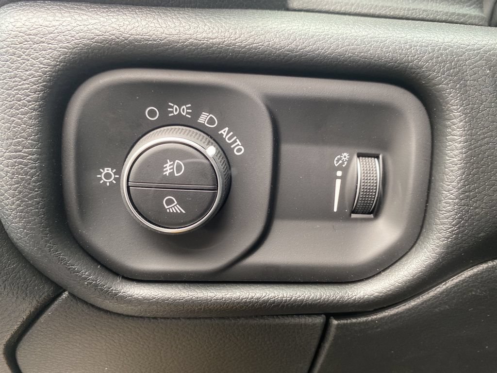New 2026 RAM 3500 Tradesman AWD/4WD image 24