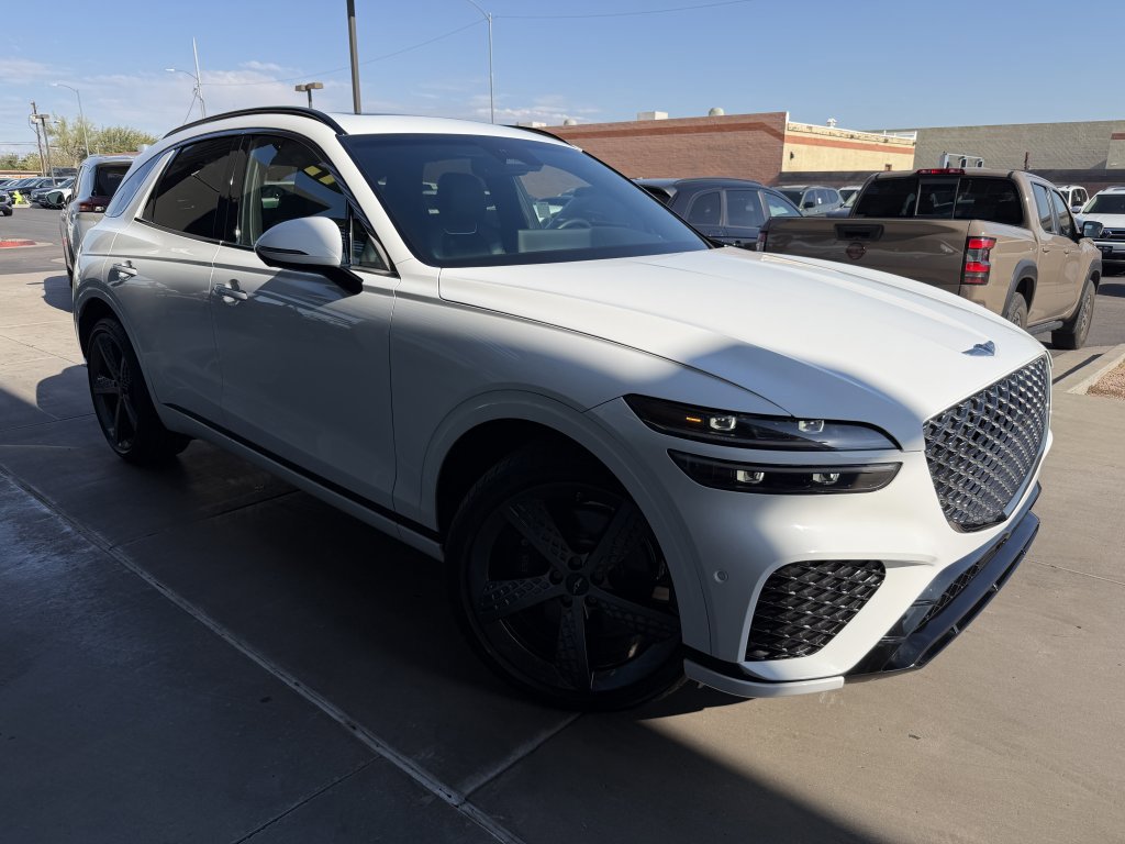 Used 2025 Genesis GV70 2.5T w/ Sport Prestige Package image 6