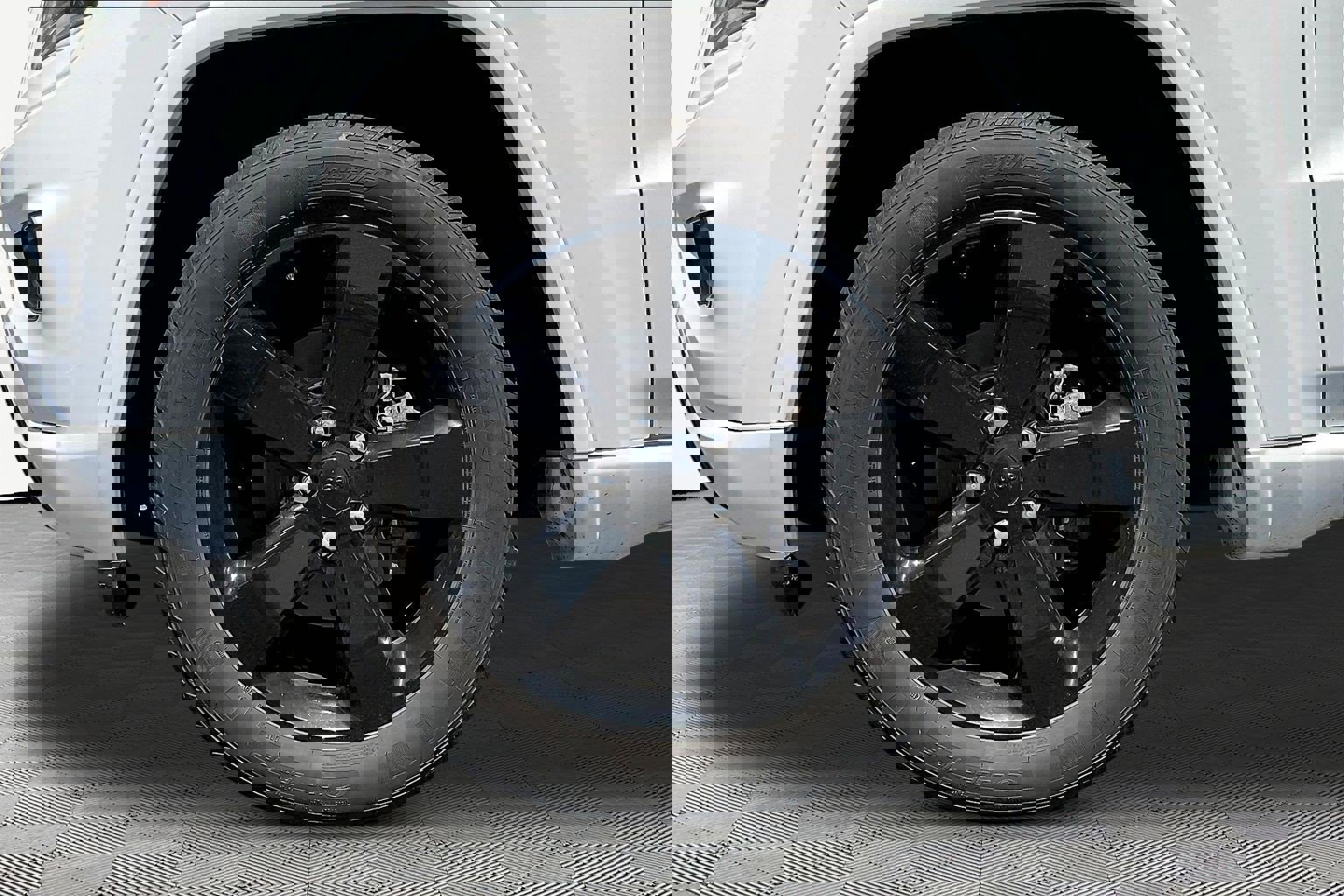 Used 2015 Jeep Grand Cherokee Altitude image 10