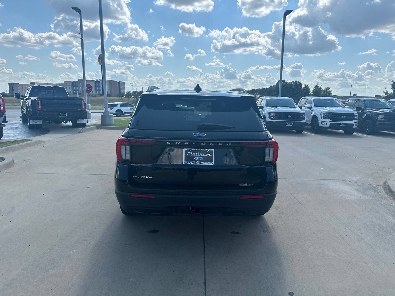 New 2026 Ford Explorer Active RWD image 4