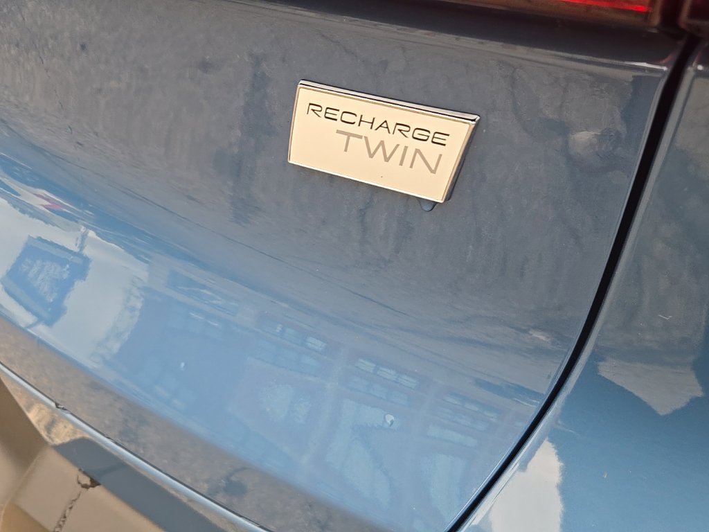 Certified 2023 Volvo C40 P8 Recharge Plus AWD/4WD image 9