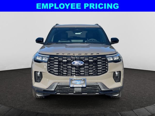 New 2026 Ford Explorer ST-Line w/ ST-Line Street Pack AWD/4WD image 8