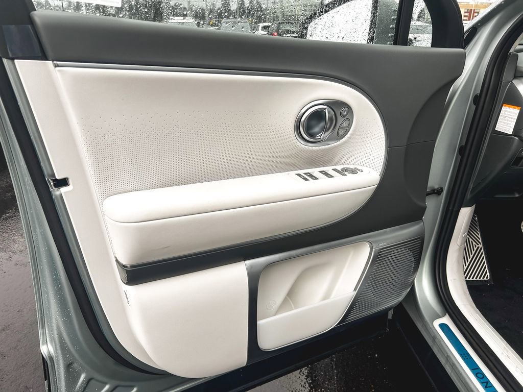 New 2026 Hyundai Ioniq 9 Calligraphy image 9