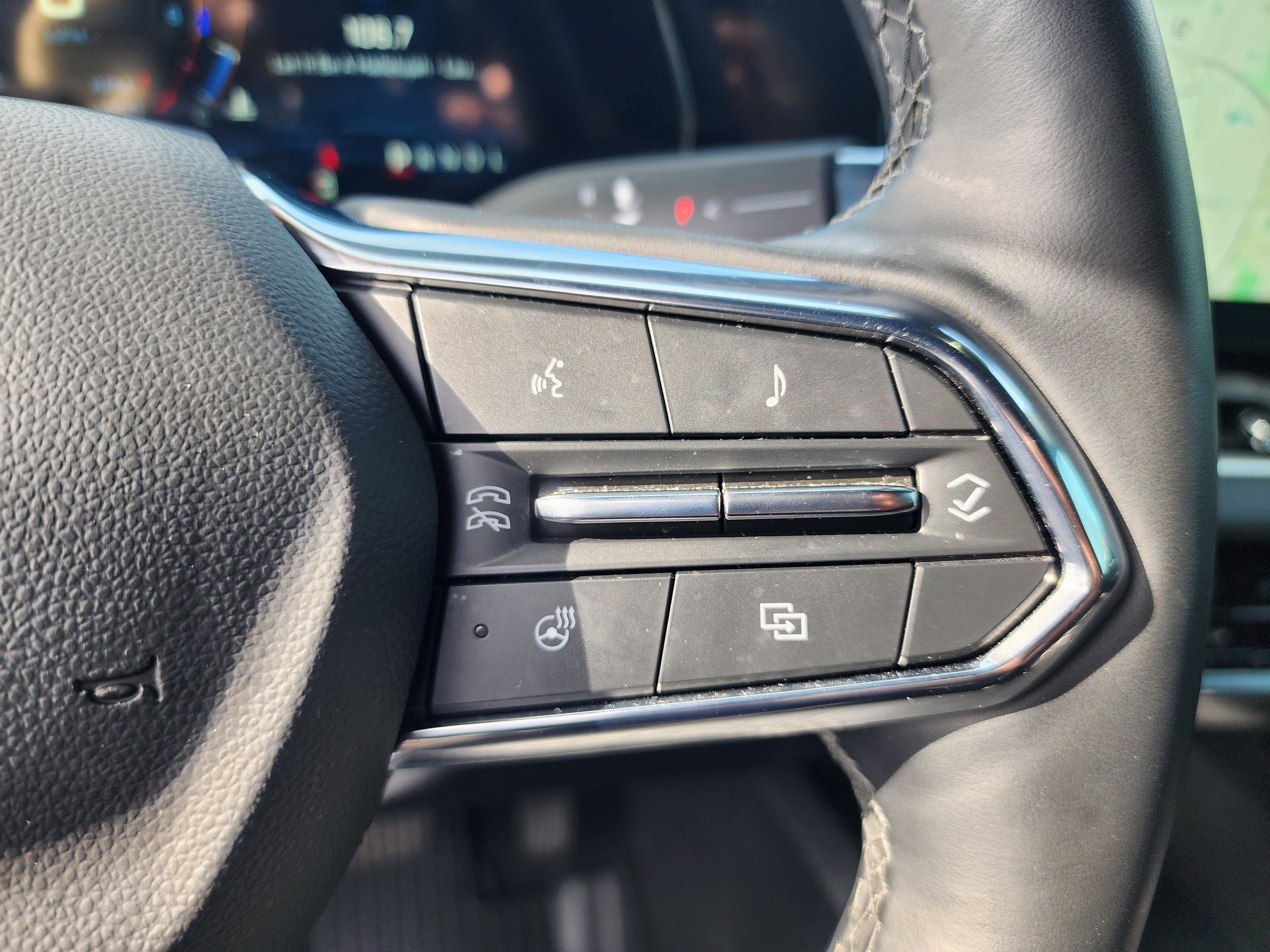 Used 2025 Chevrolet Equinox LT image 28