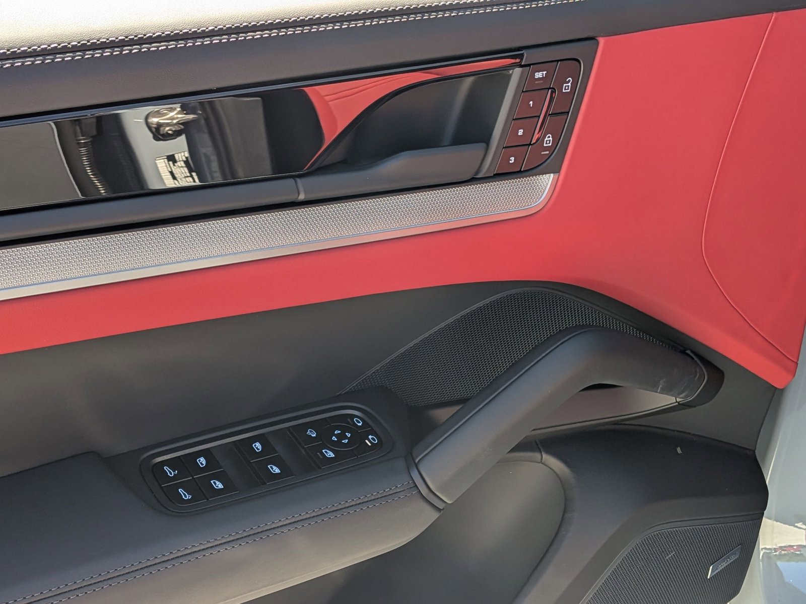 New 2026 Porsche Cayenne Coupe image 15