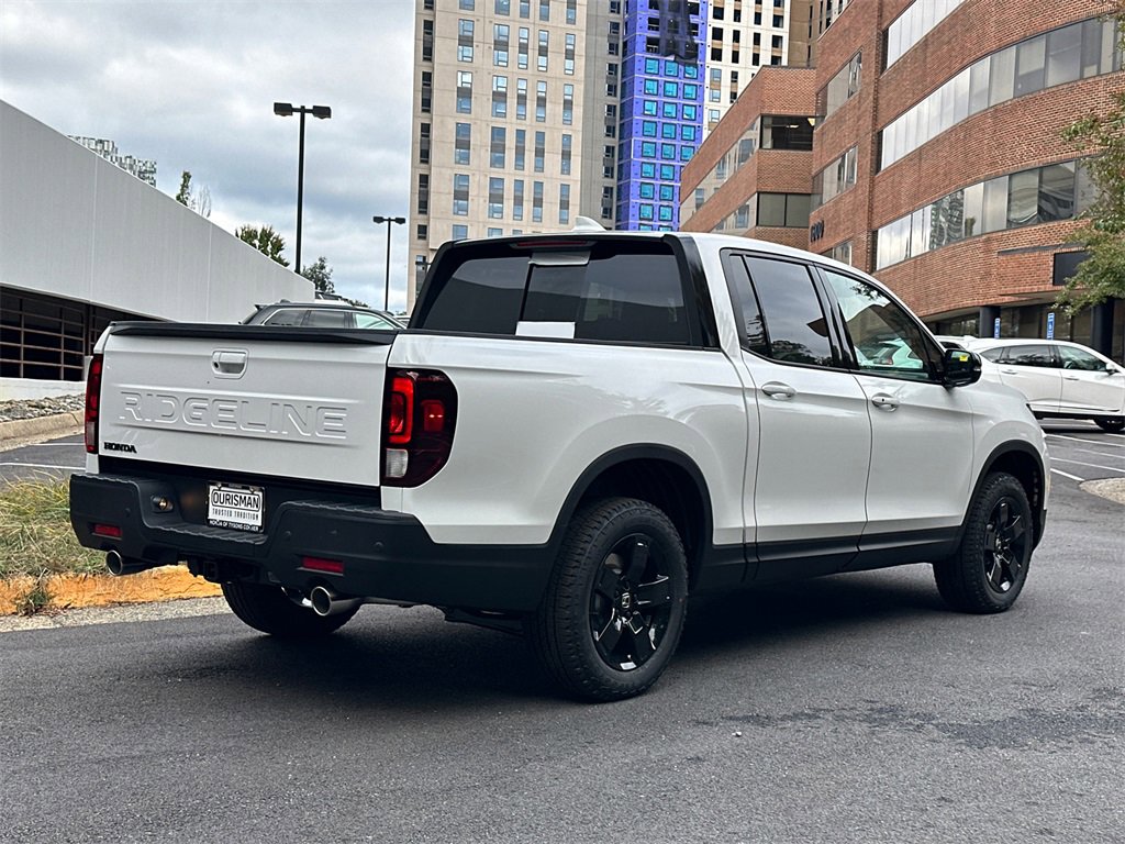 New 2026 Honda Ridgeline Black Edition image 4