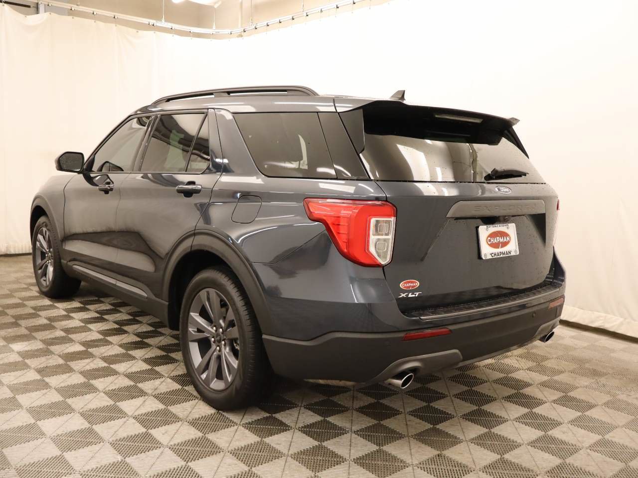 Used 2023 Ford Explorer XLT w/ Equipment Group 202A RWD image 3