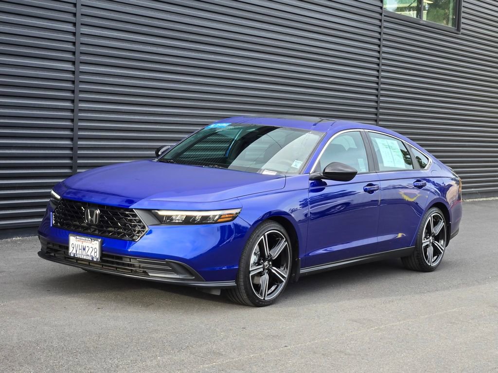 Used 2025 Honda Accord Sport image 8