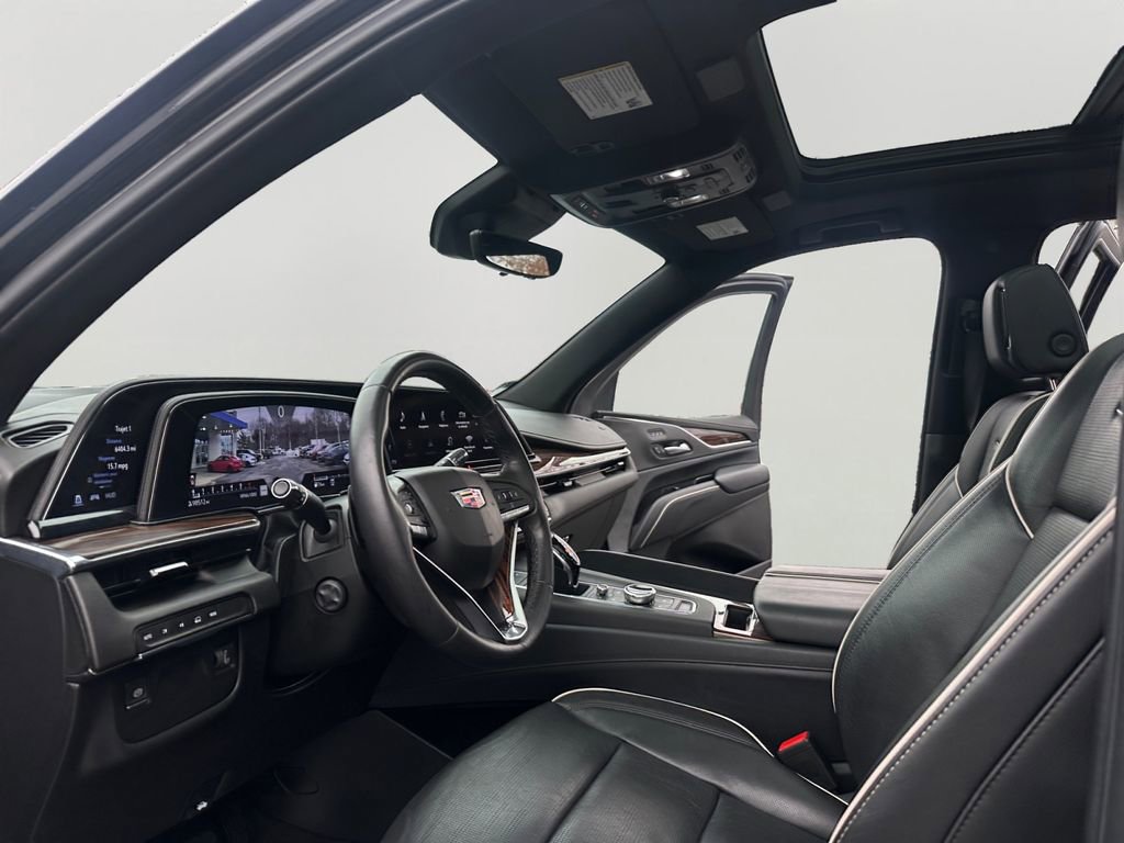 Used 2022 Cadillac Escalade ESV Premium Luxury image 9