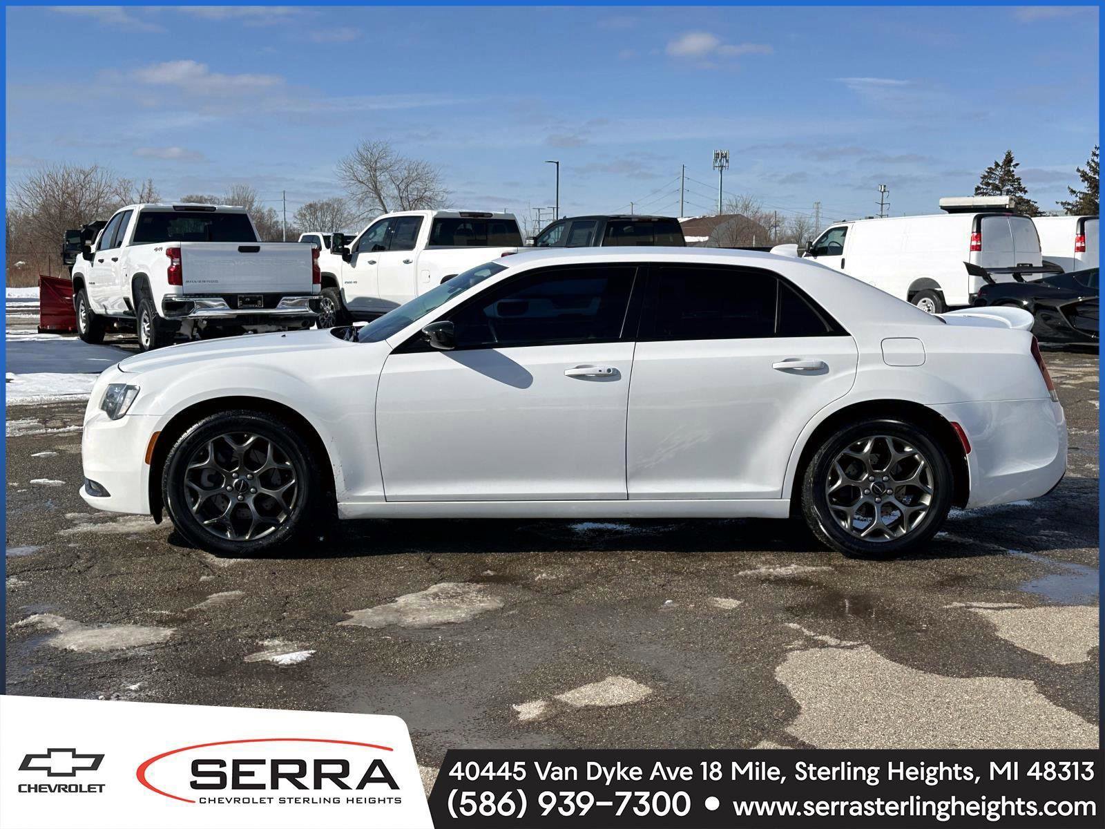 Used 2016 Chrysler 300 S image 2