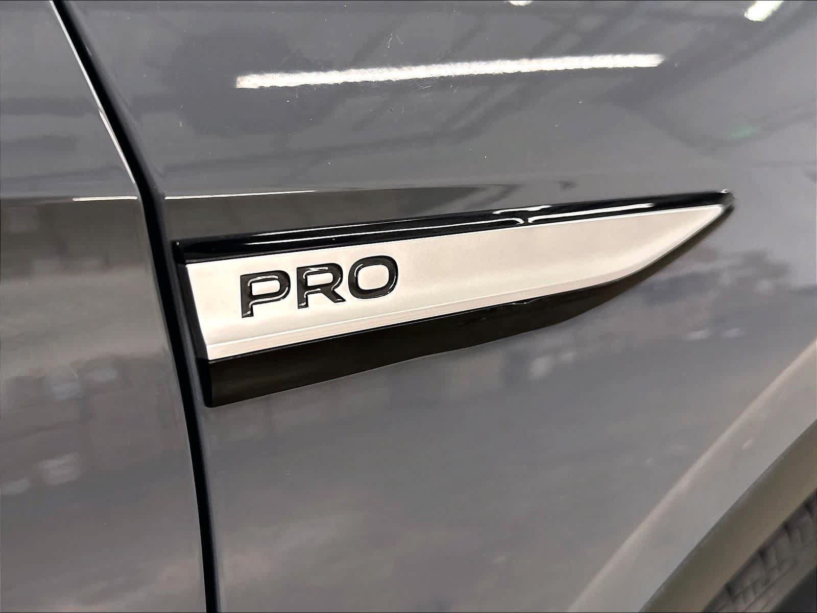 Used 2023 Volkswagen ID.4 Pro RWD image 27