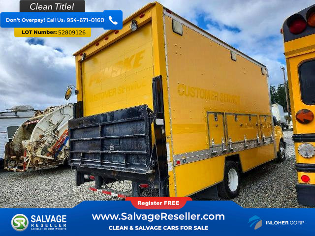 Used 2011 GMC Savana 3500 RWD image 4