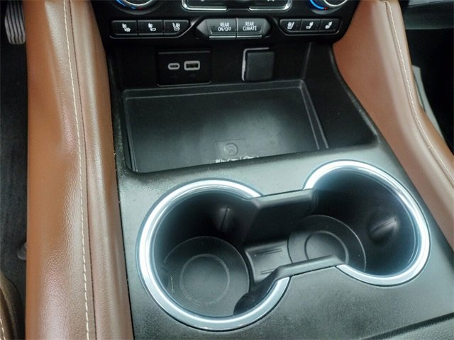 Used 2023 Chevrolet Suburban High Country image 34