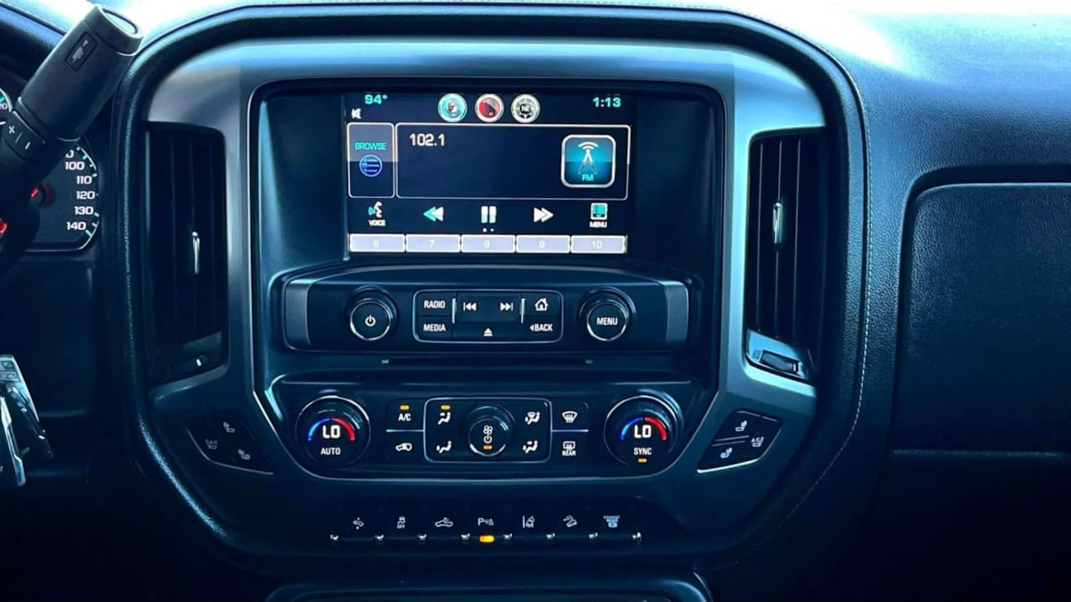 Used 2015 Chevrolet Silverado 2500 LTZ w/ Duramax Plus Package AWD/4WD image 43
