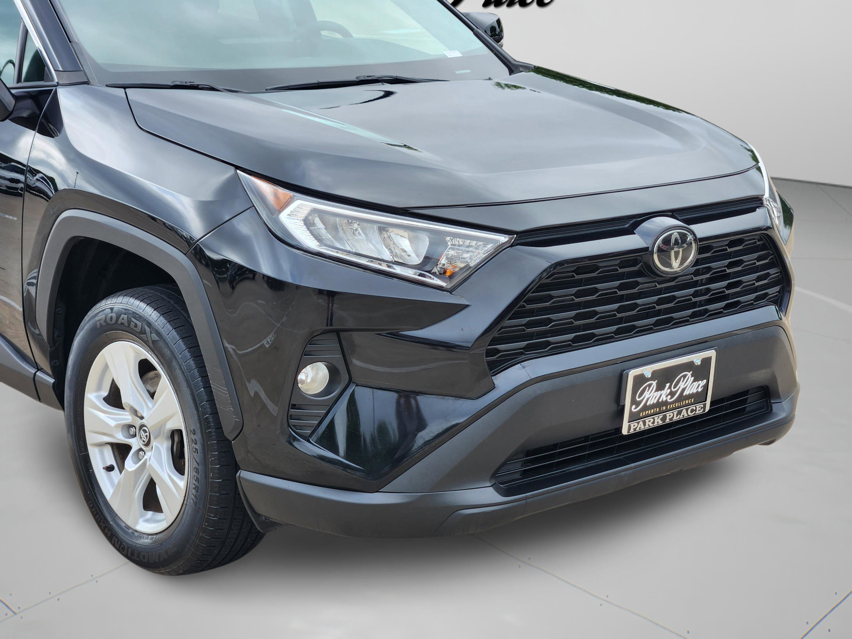 Used 2021 Toyota RAV4 XLE w/ Convenience Package image 30