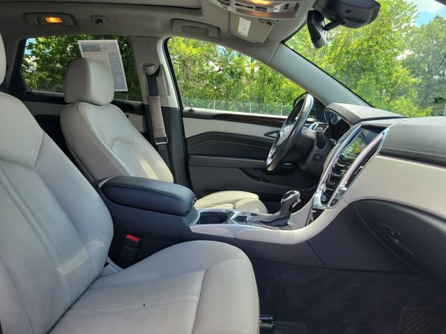 Used 2015 Cadillac SRX Luxury w/ Driver Awareness Package FWD image 30