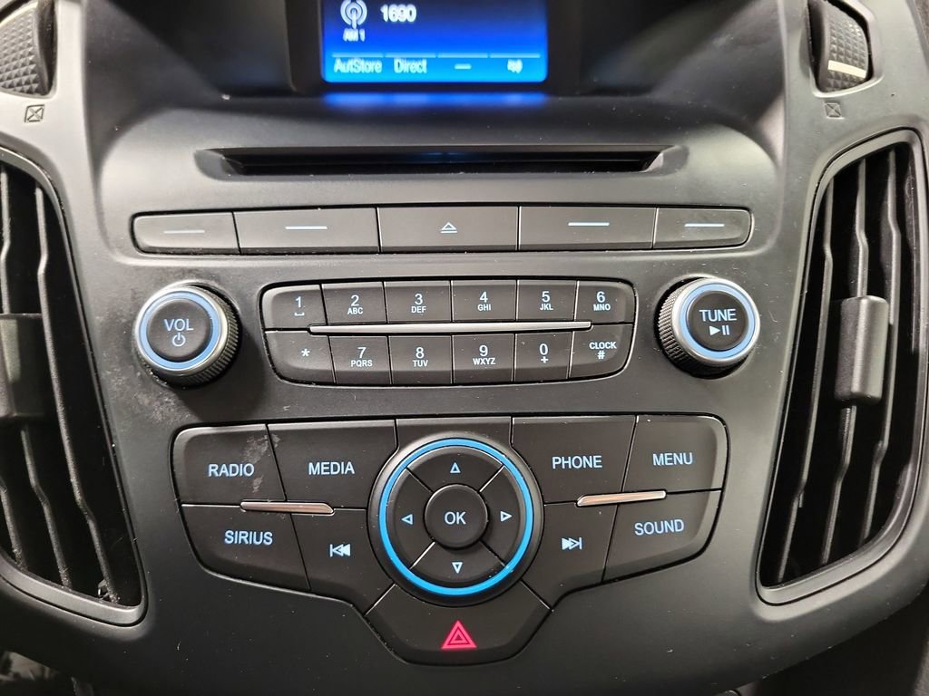 Used 2016 Ford Focus SE image 18