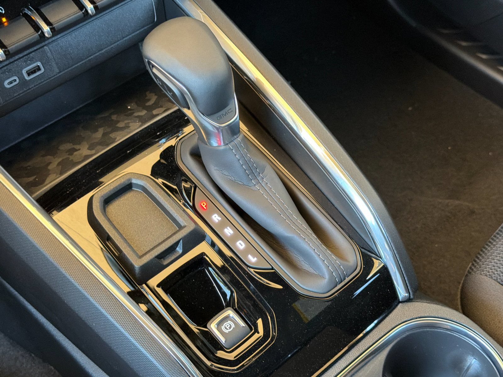 New 2026 GMC Canyon Elevation w/ Technology Package RWD image 19