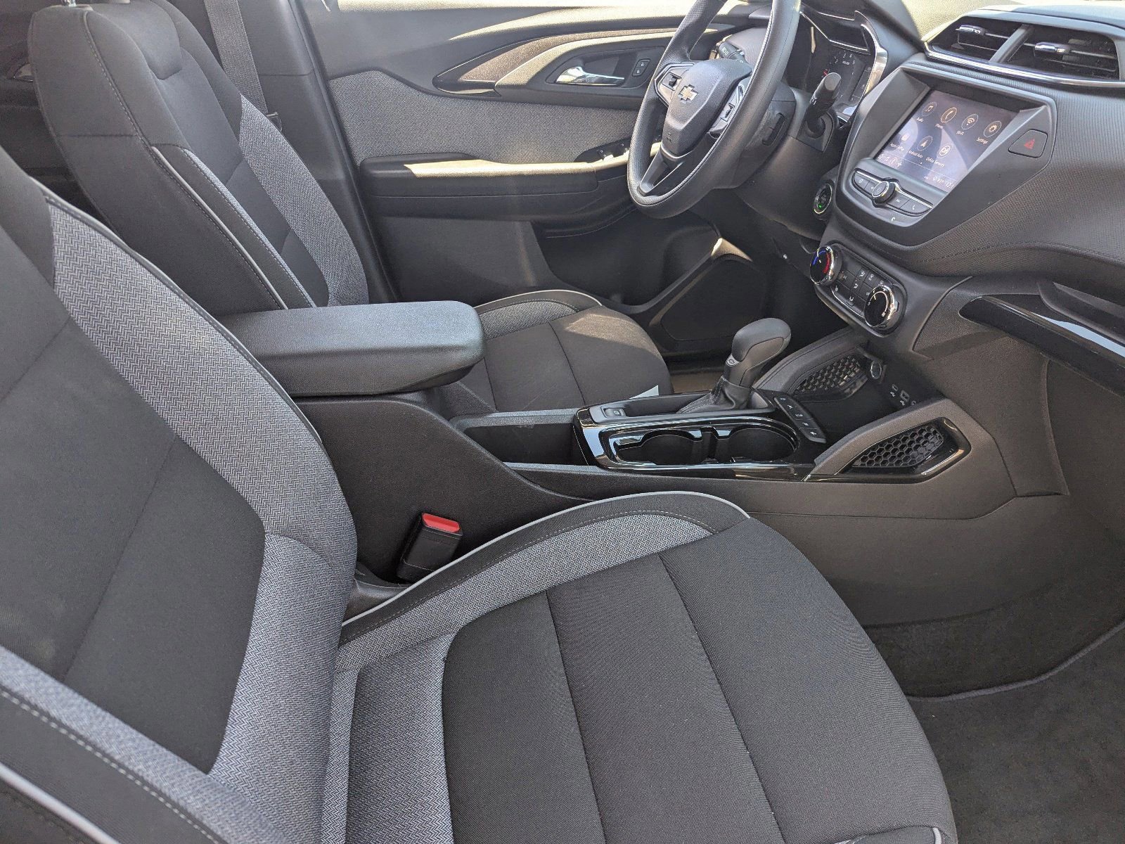 Used 2023 Chevrolet TrailBlazer LT FWD image 12