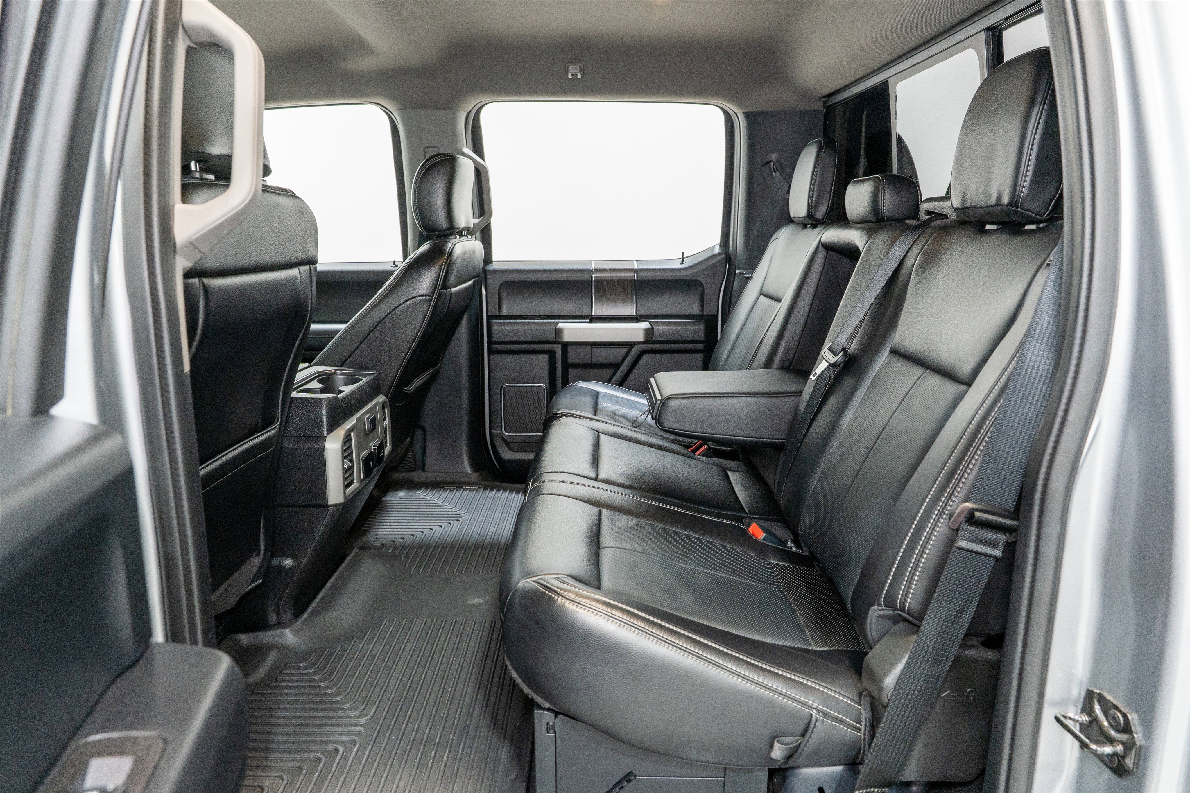 Used 2020 Ford F350 Lariat image 36