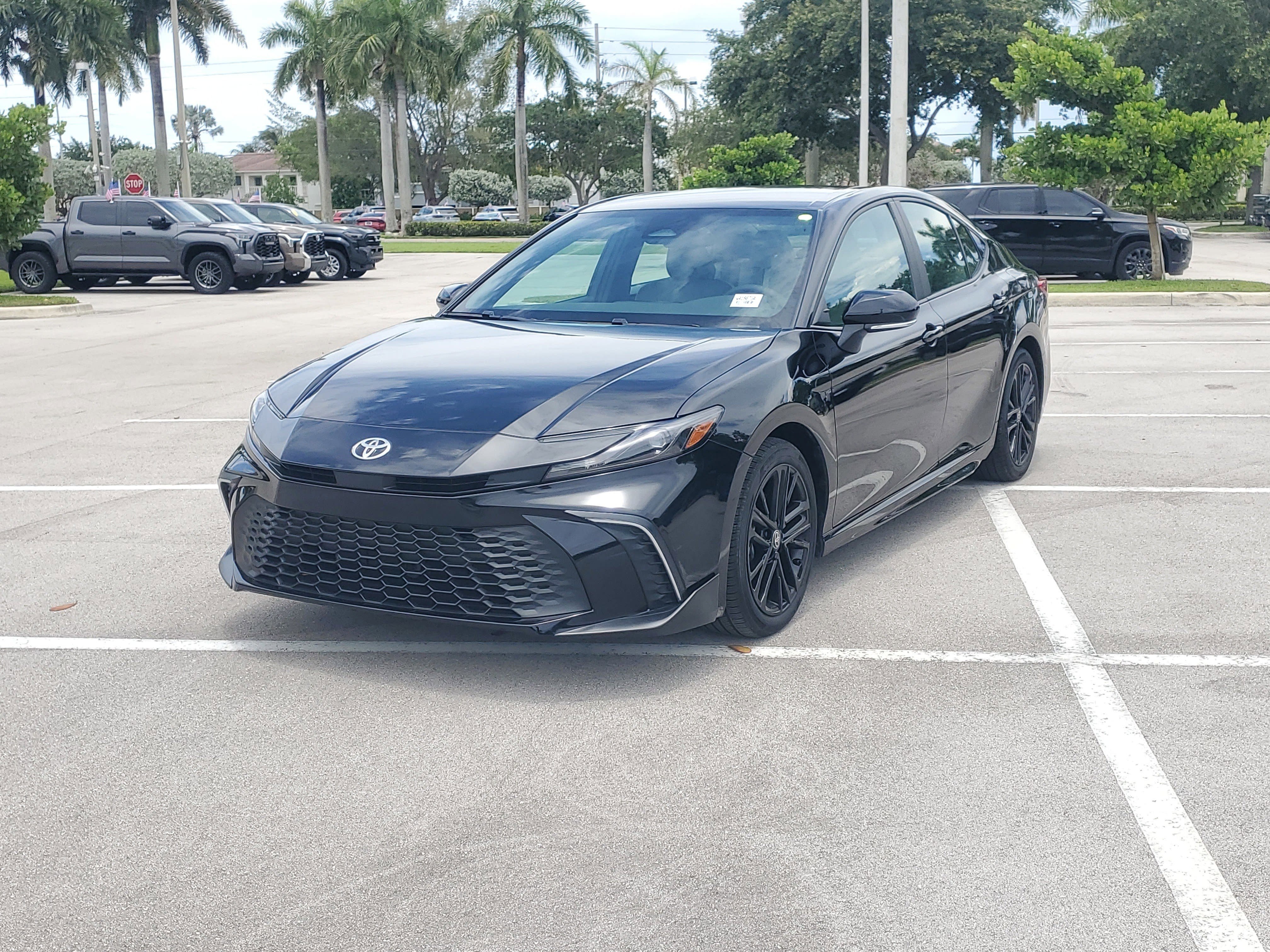 Certified 2025 Toyota Camry SE FWD image 7