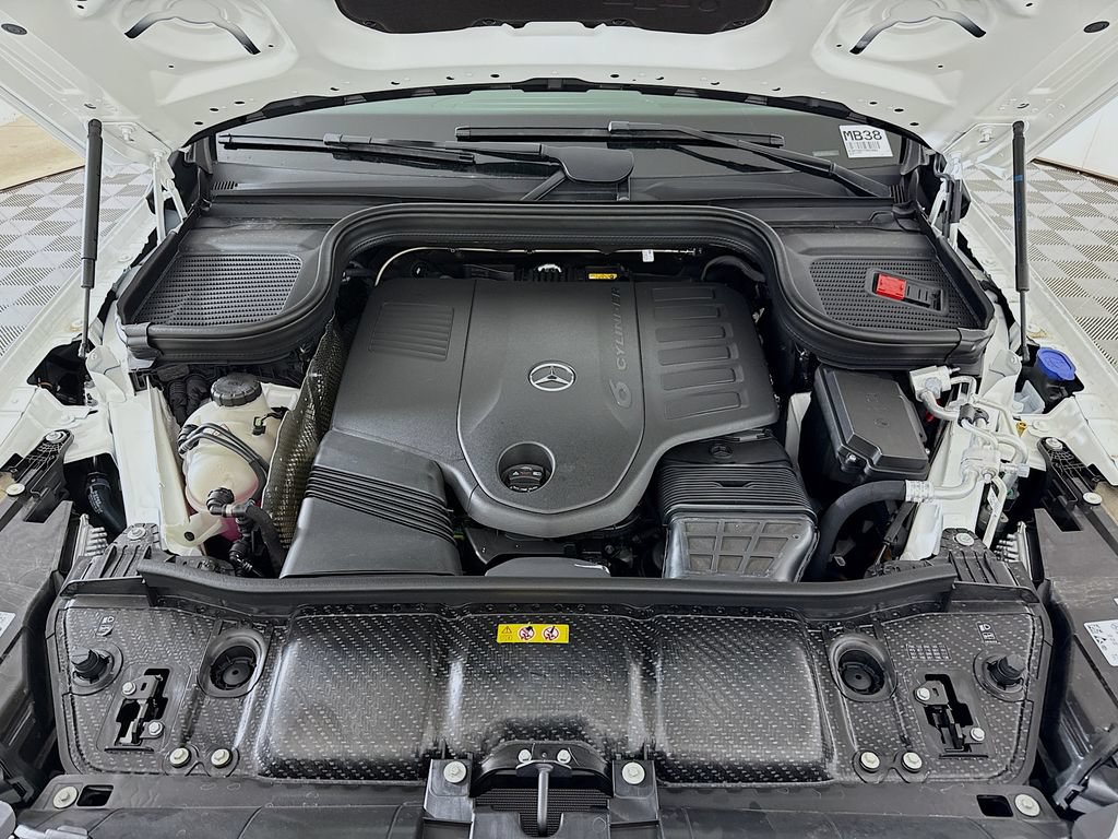 Certified 2026 Mercedes-Benz GLS 450 4MATIC image 33