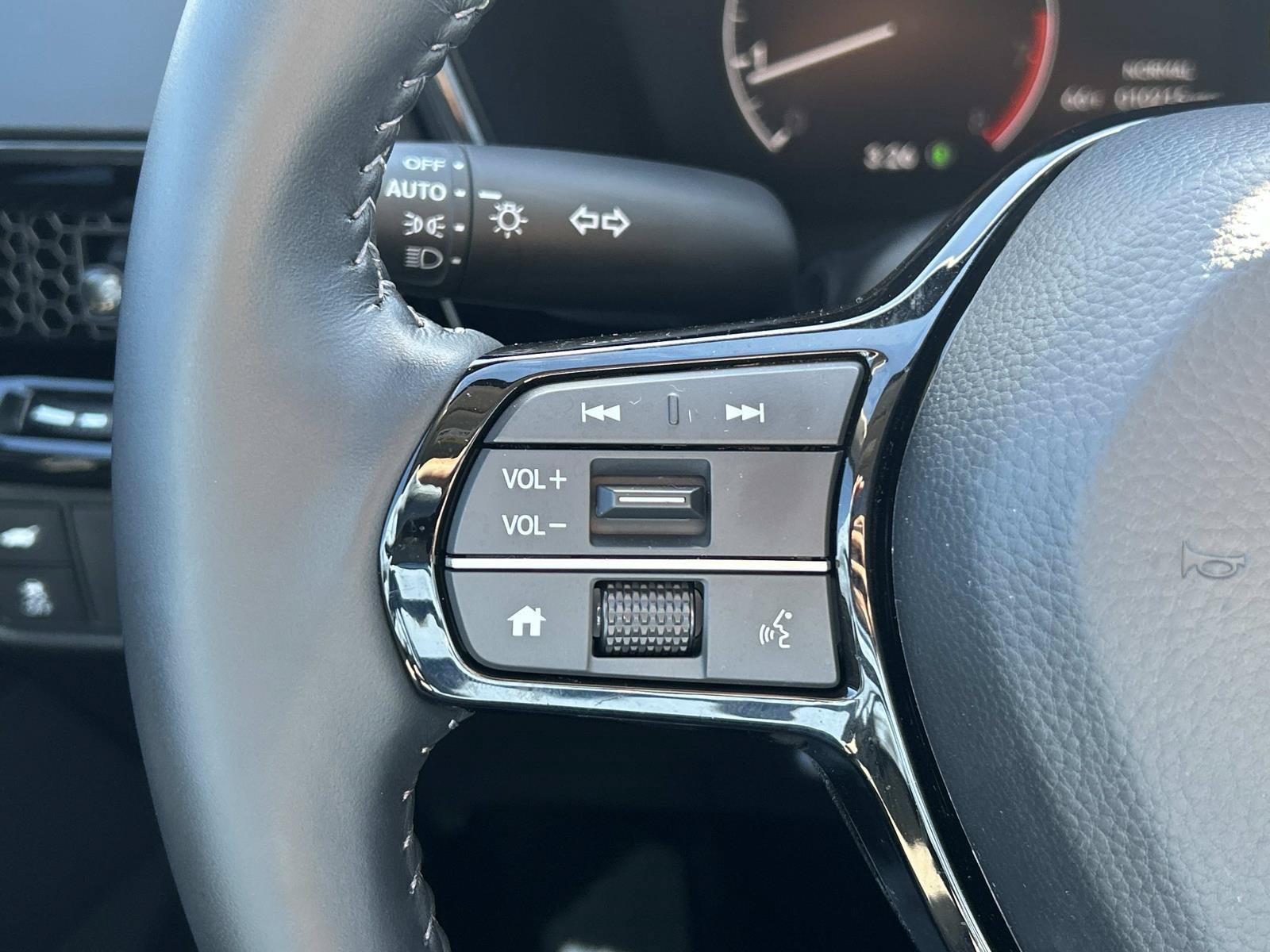 Used 2025 Honda CR-V EX-L image 24