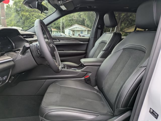 New 2026 Jeep Grand Cherokee Altitude RWD image 20
