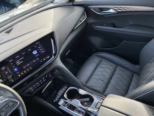 Used 2021 Buick Envision Avenir w/ Technology Package II image 23