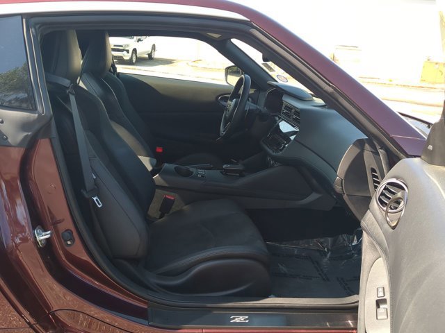 Certified 2025 Nissan Z Performance w/ Floor Mat Package RWD image 13