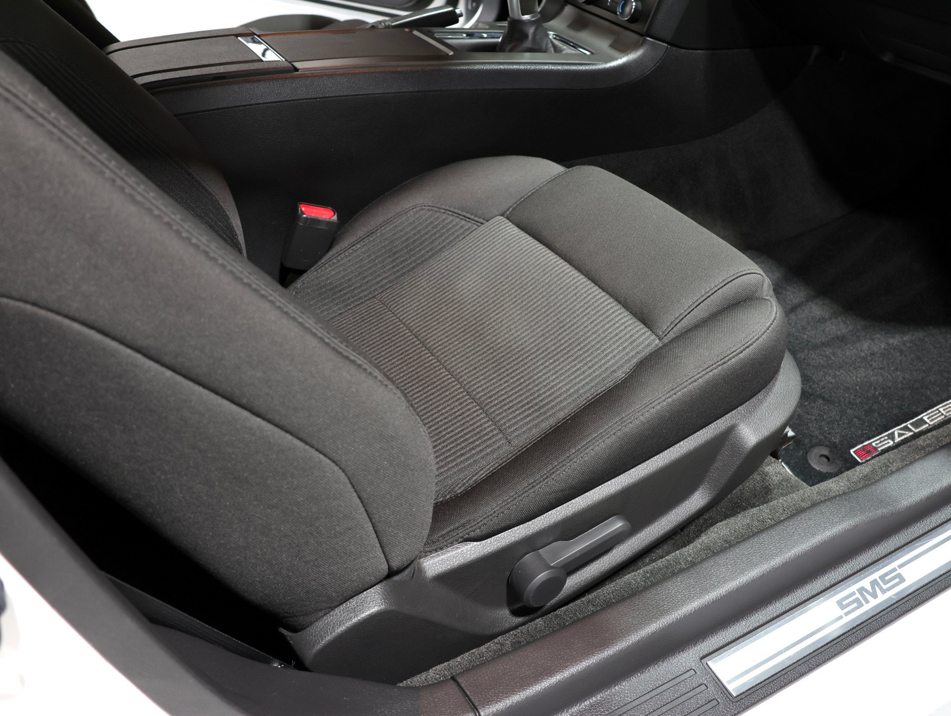 Used 2013 Ford Mustang GT RWD image 10