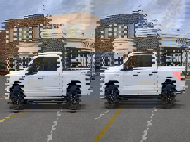 New 2025 Ford F150 Lightning XLT image 28