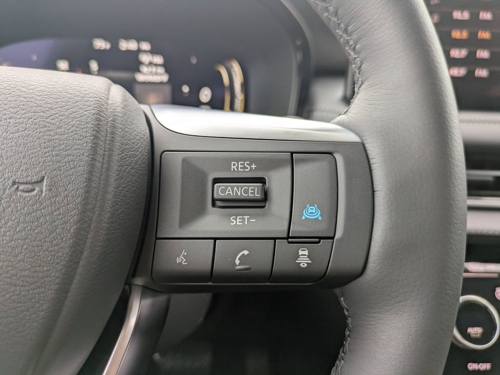 New 2026 INFINITI QX60 Luxe w/ Family Package image 31